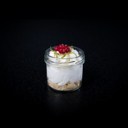 Gin Tonic-Dessert / Max-Gin "Q32" / Joghurt / Löffelbiskuit / Limette