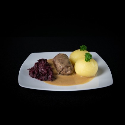 Roulade vom fränkischen Weidelandrind / Rahmsoße / Blaukraut / Klöße